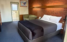 Abbotswood Motor Inn